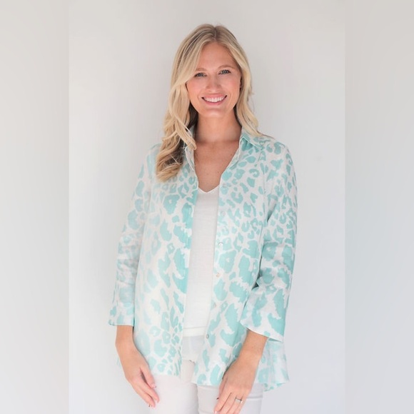 iLinen Classic Button Down Leopard Cheetah Eggshell Blue Teal Shirt size Large - Picture 1 of 11
